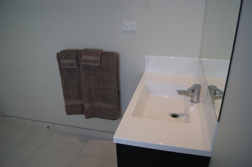 Waihi Beach Getaway-Studio, Ensuite & Private Deck Eksteriør bilde