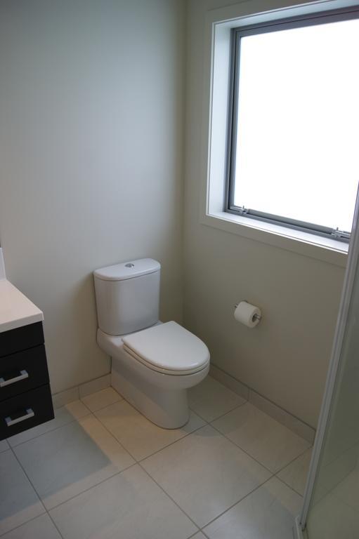 Waihi Beach Getaway-Studio, Ensuite & Private Deck Eksteriør bilde