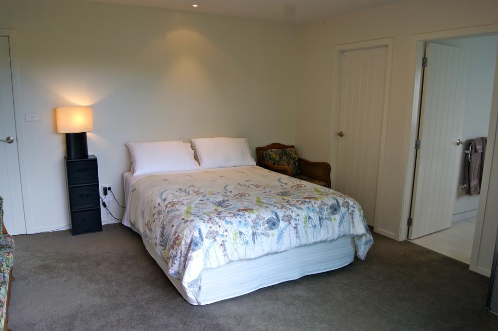 Waihi Beach Getaway-Studio, Ensuite & Private Deck Eksteriør bilde